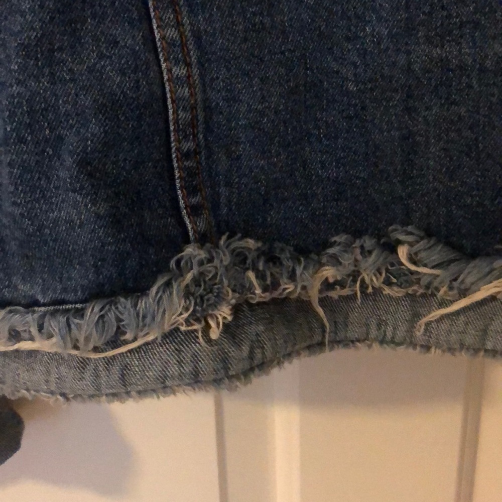 Distressed denim jacket - Picture 3 of 6